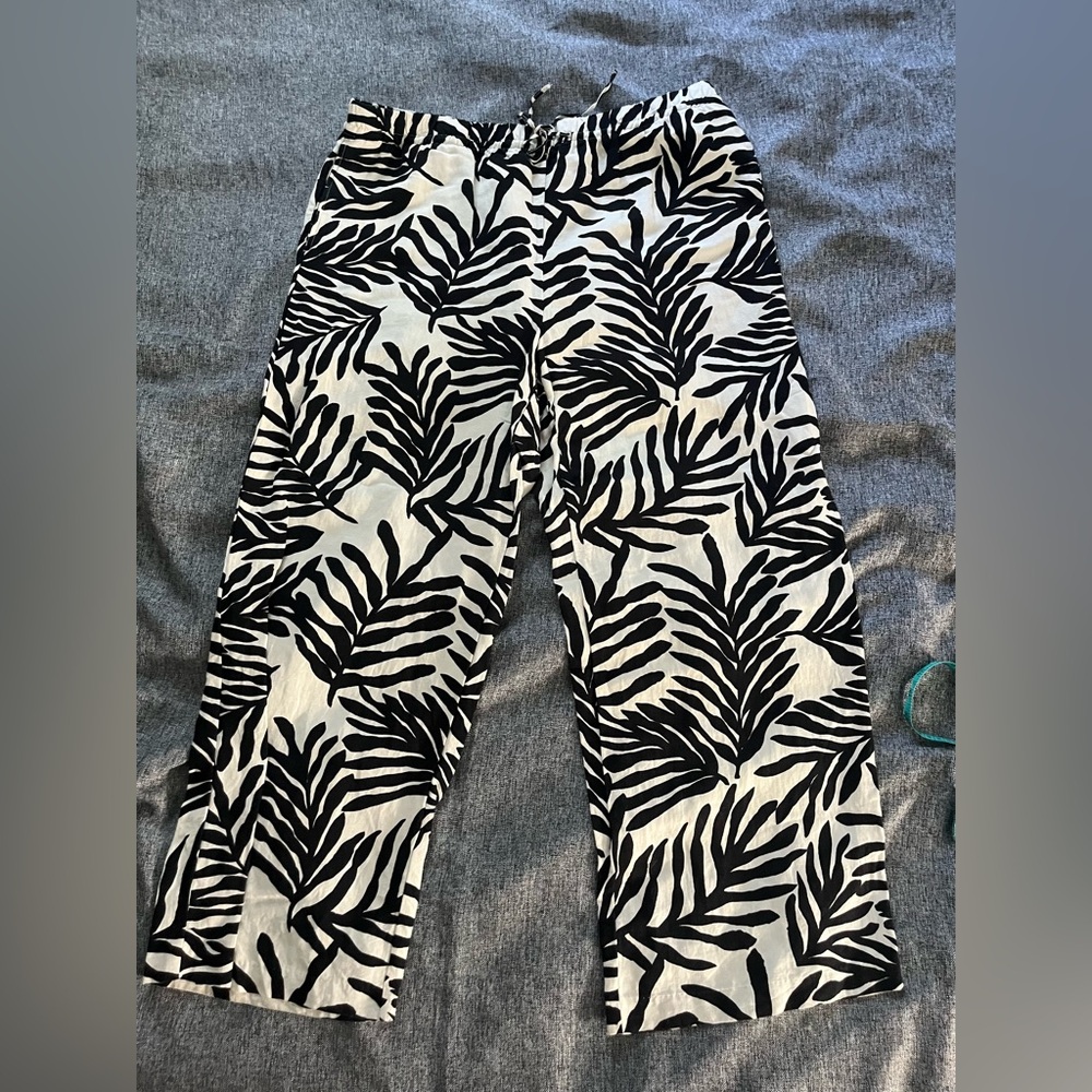 NWOT Linen Blend Leaf Print Pants